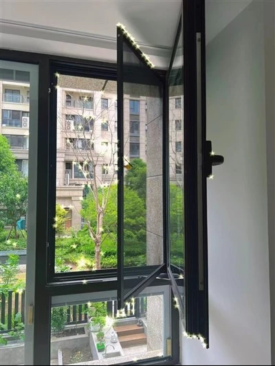درب مشبک آلومینیومی برای پنجره